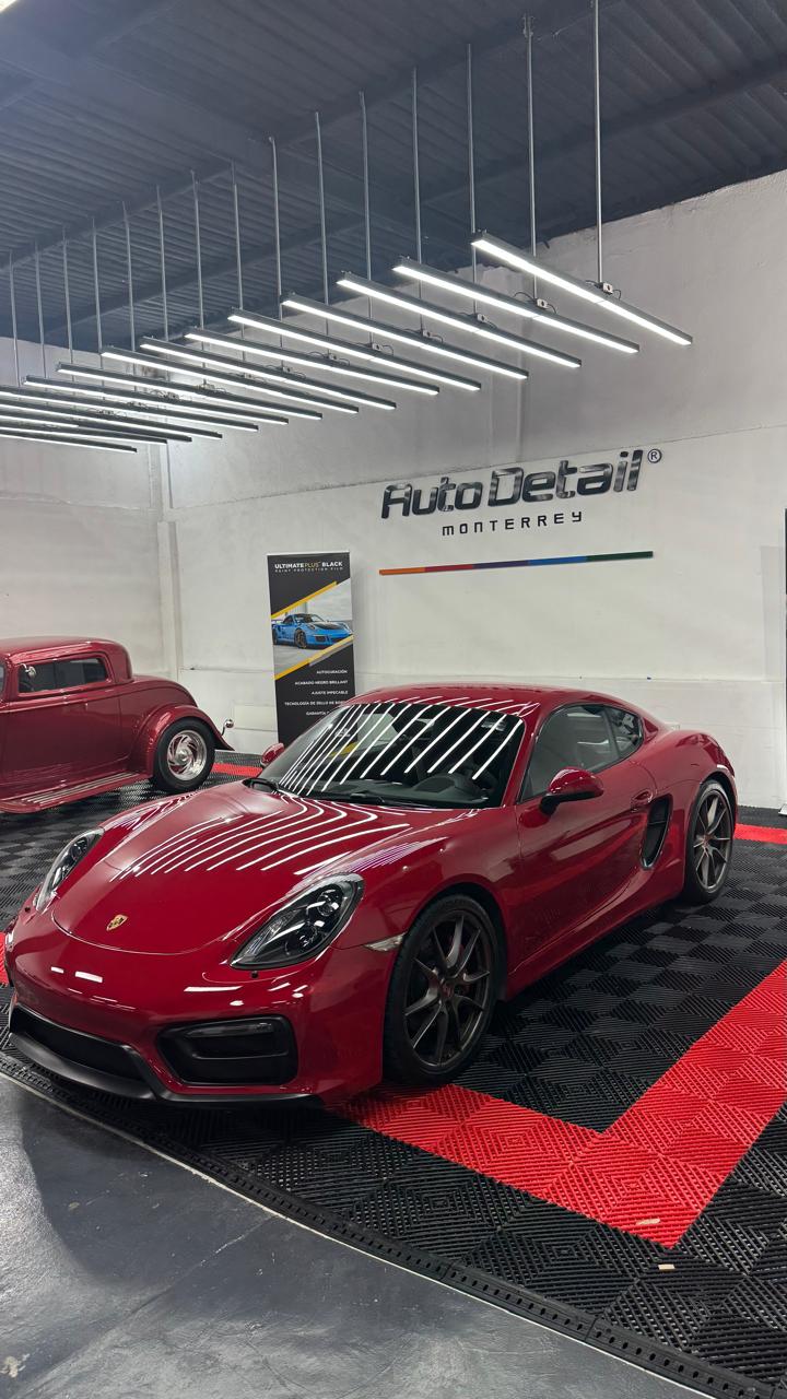 Porsche Cayman en Auto Detail Monterrey